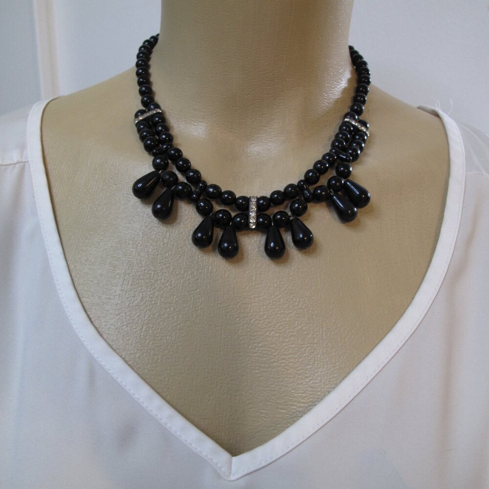 VINTAGE Black Glass Beaded Necklace